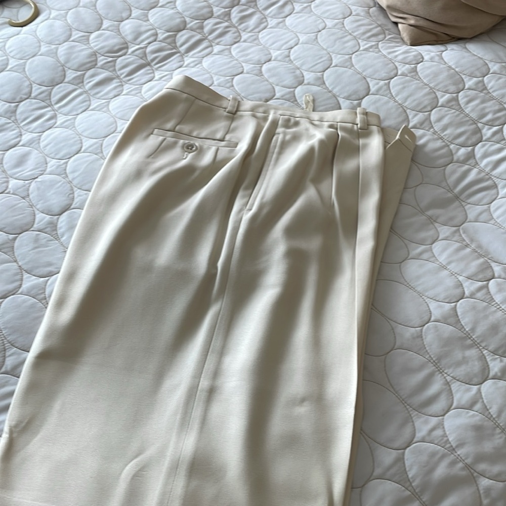 Women's Banana Republic Pants Cream - Picture 5 of 6